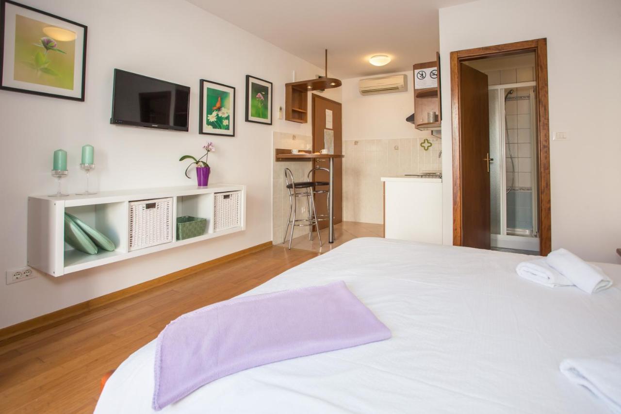 Studio Bel Poreč Buitenkant foto